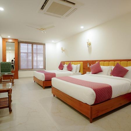Hotel Eleven Heights Bhopal Eksteriør billede