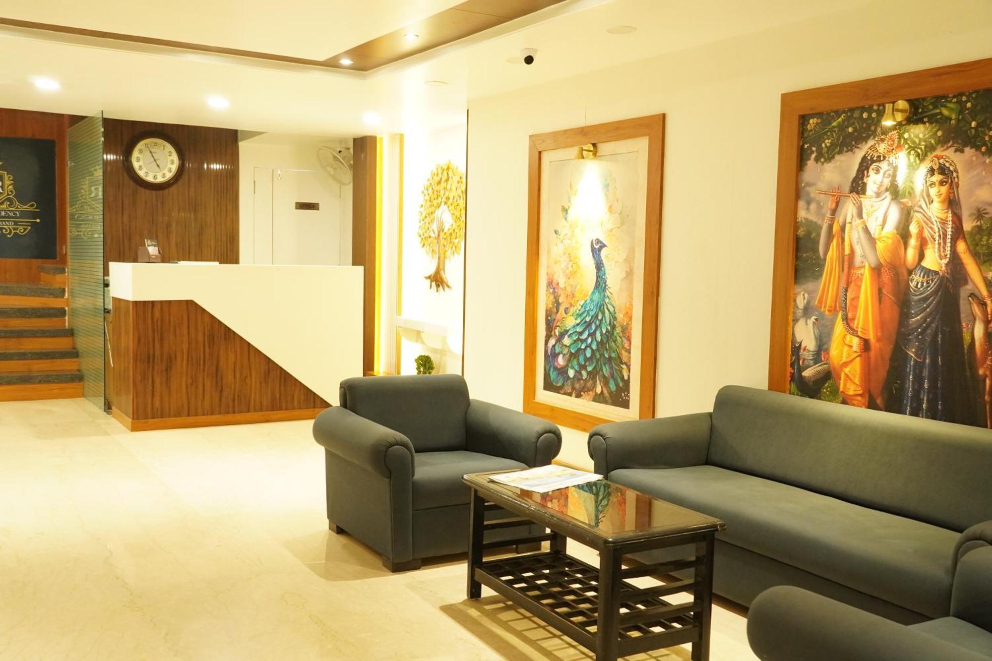 Hotel Eleven Heights Bhopal Eksteriør billede